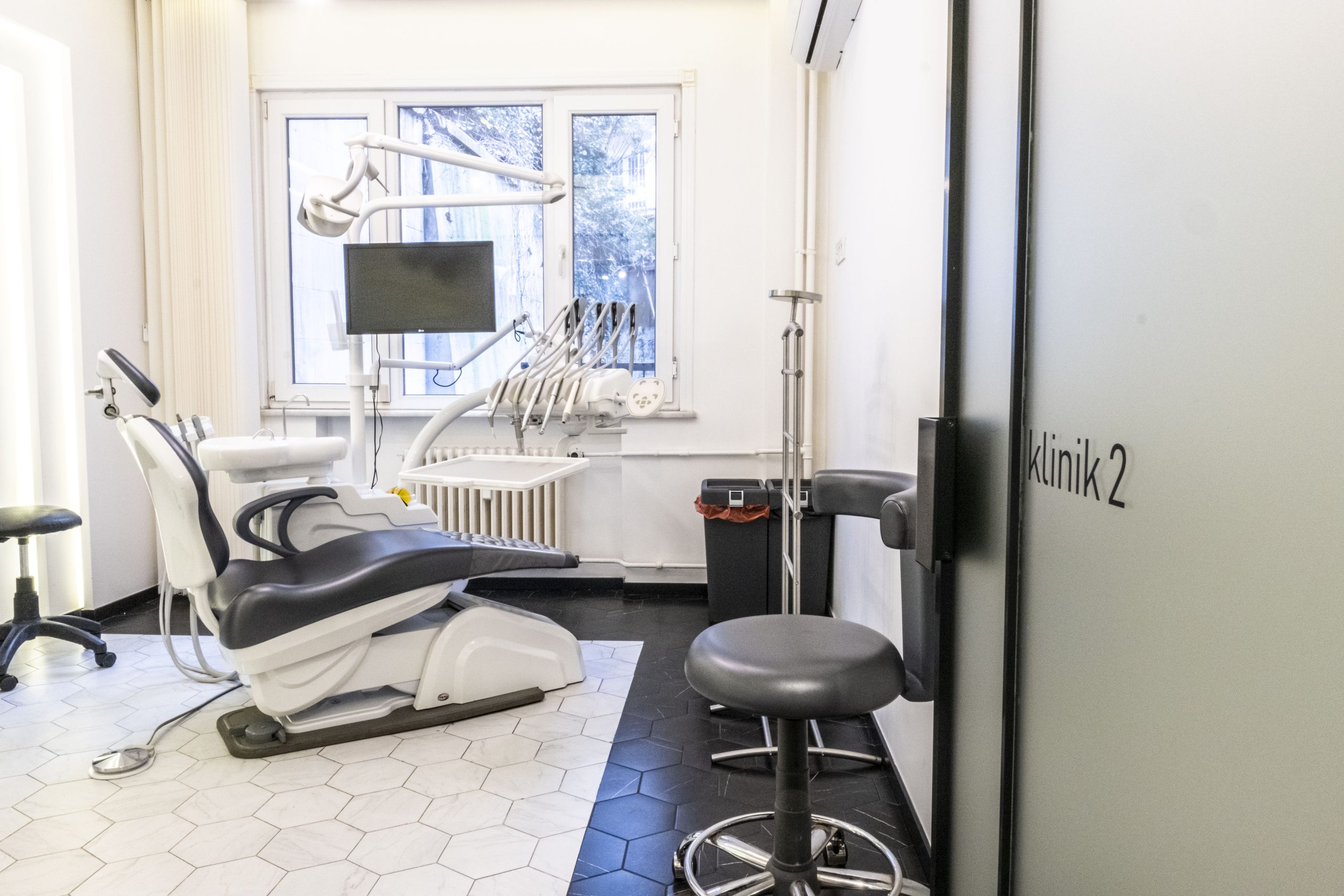 Cihangir Dental Clinic - Clinic View 6